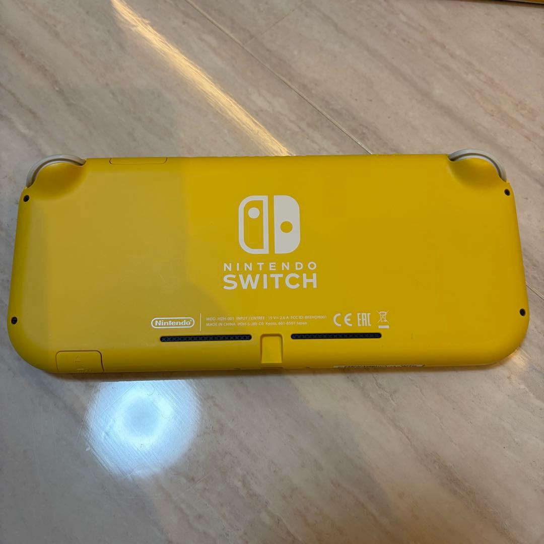 Nintendo Switch Light イエロー