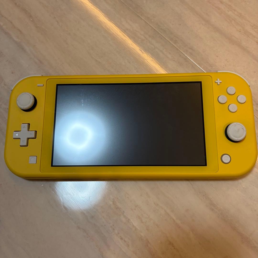 Nintendo Switch Light イエロー