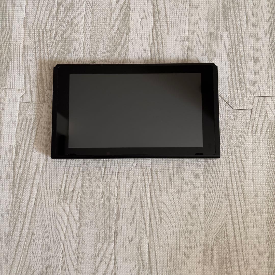 土日限定値下げ！Nintendo Switch 本体　総プレイ時間5時間ほど