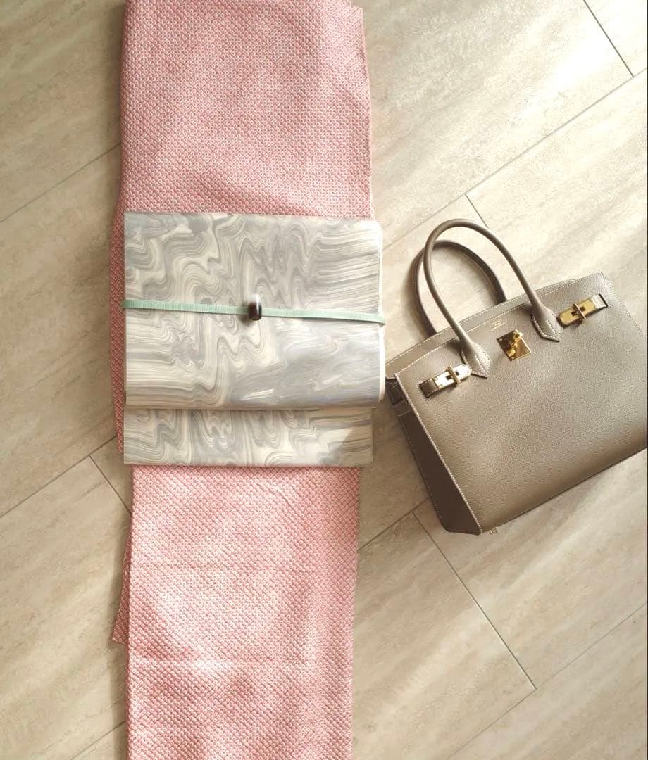 p*)様 【しつけ糸付き美品】上品なくすみピンク 小紋 着物｜裄68｜すぐ着用可