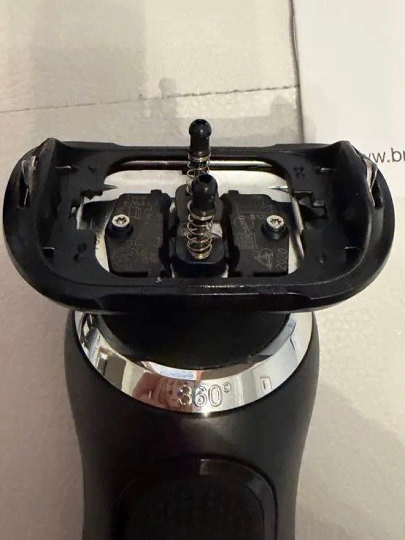 ブラウン　シリーズ７　ブラック　本体未使用　洗浄機使用品　電源コード