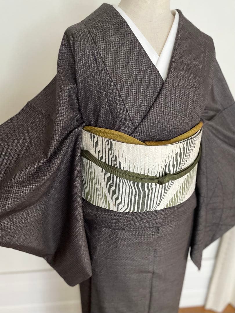 深茶 十日町紬 付下げ100亀甲 正絹着物