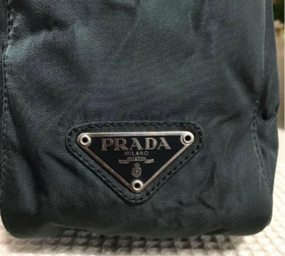 プラダ　ナイロン　ショルダー　ハンドバッグ　グリーン