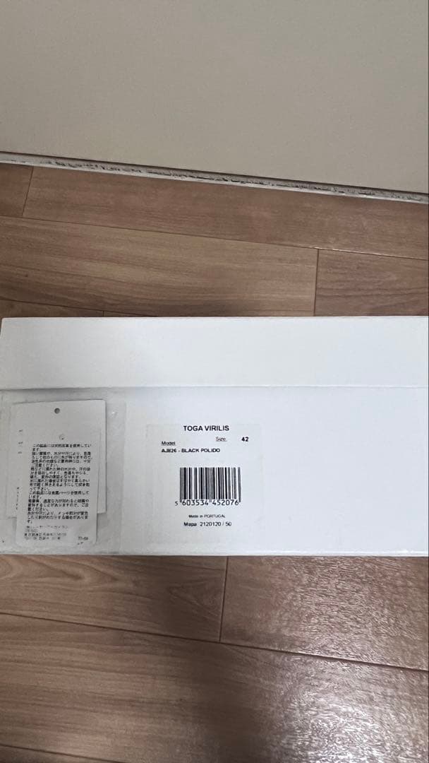 TOGA ブラックメタルローファー