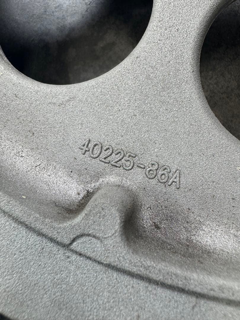 ハーレー　リアスプロケット70T＆メッキカバー付属 40225-86A