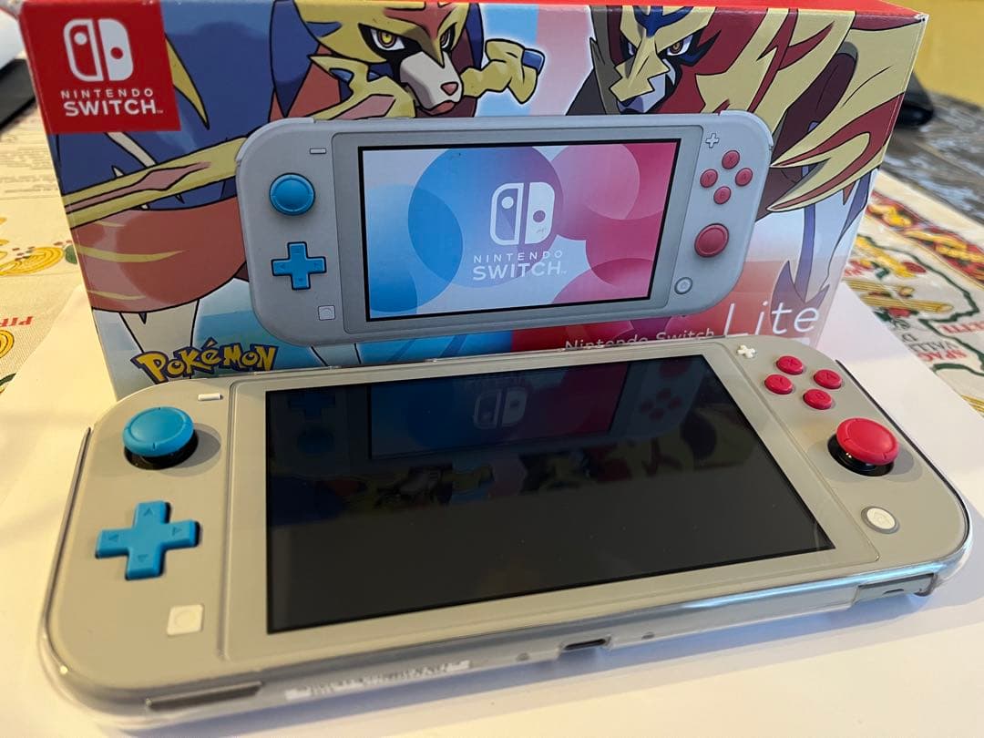Nintendo Switch Lite ザシアン・ザマゼンタ
