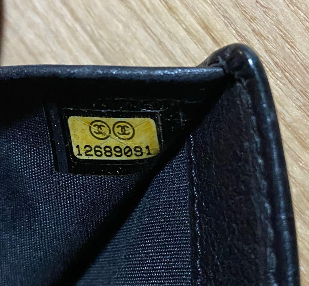 CHANEL レザー製黒二つ折り財布