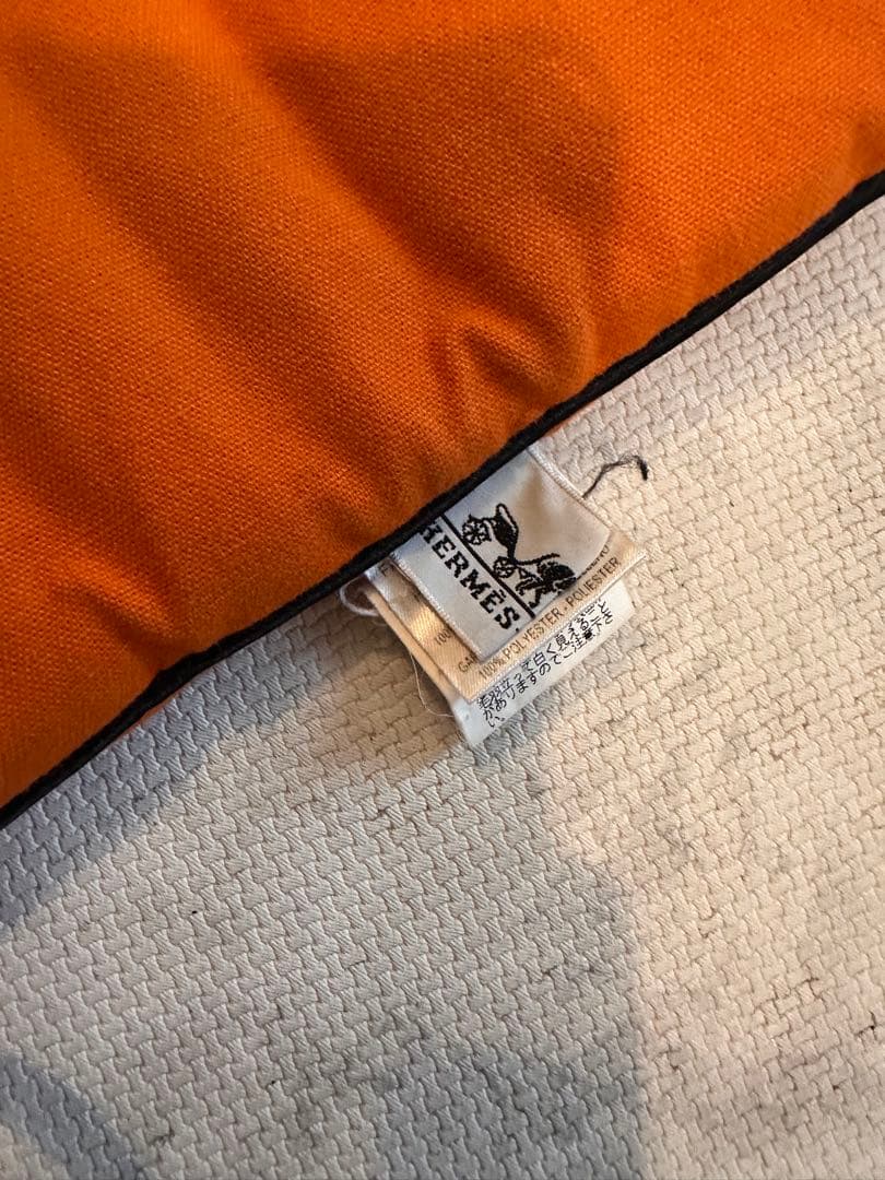 エルメス　クッション　マット　座布団ロゴ刺繍