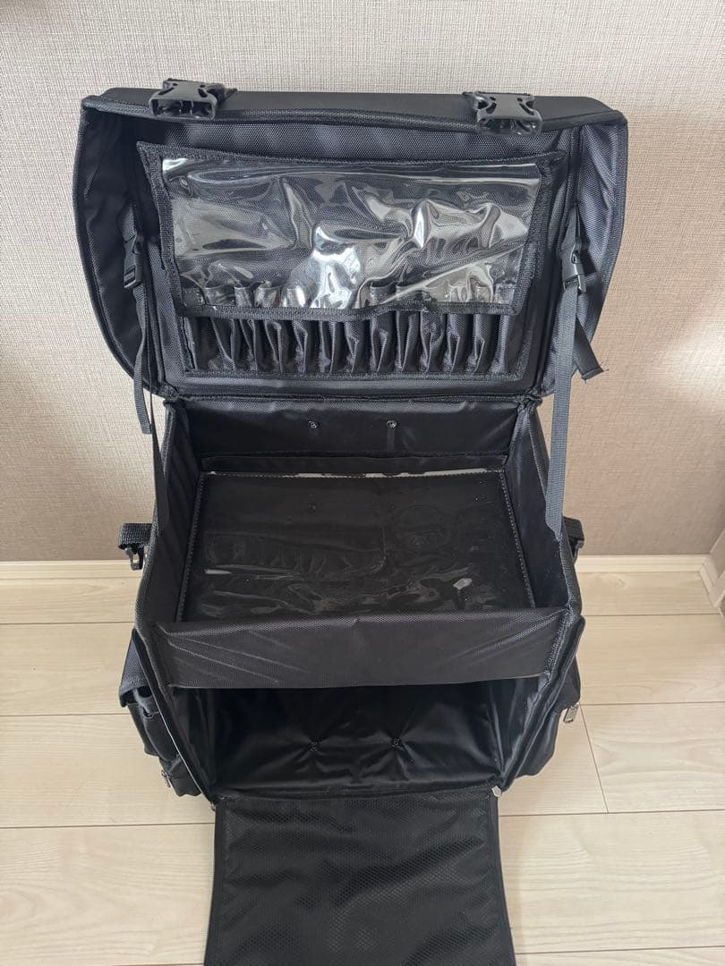 アーティストキャリアー　メイクアッププロ用　ネイリスト用　美容師用キャリーケース