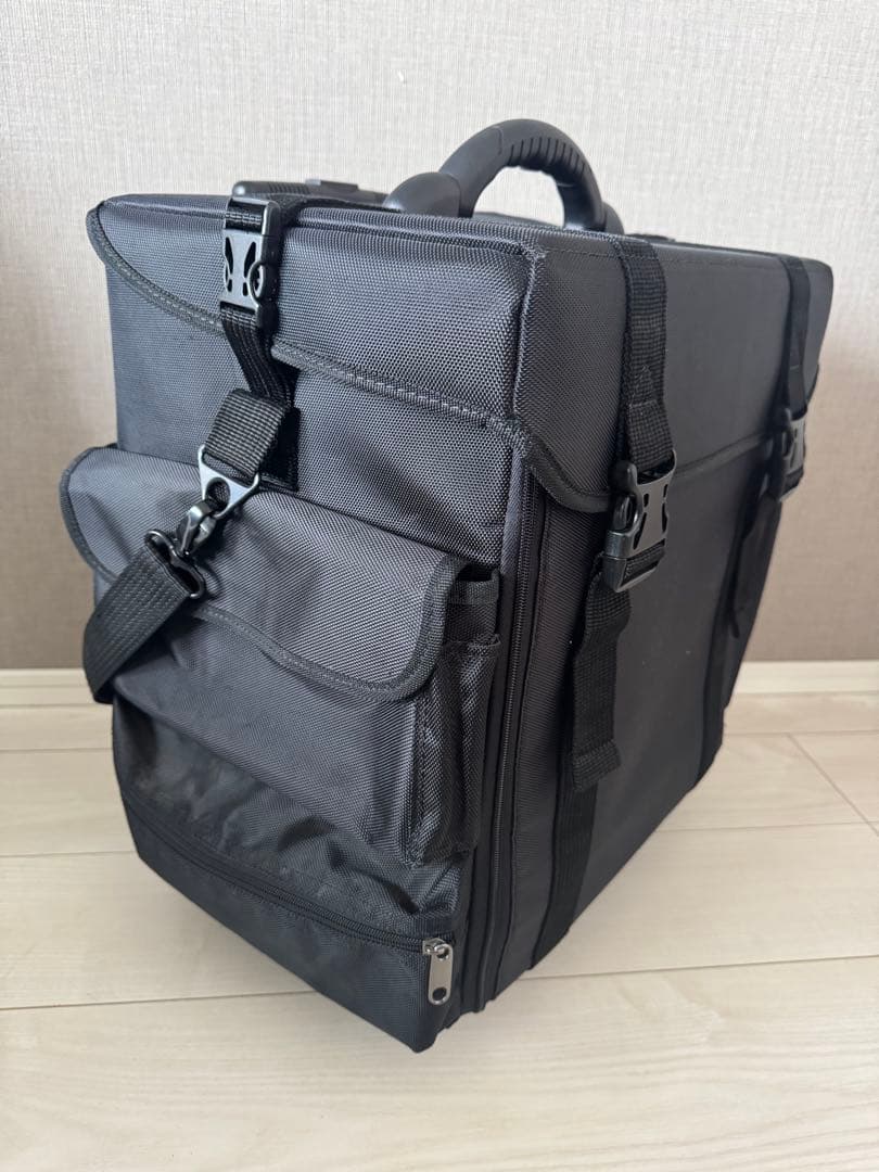 アーティストキャリアー　メイクアッププロ用　ネイリスト用　美容師用キャリーケース