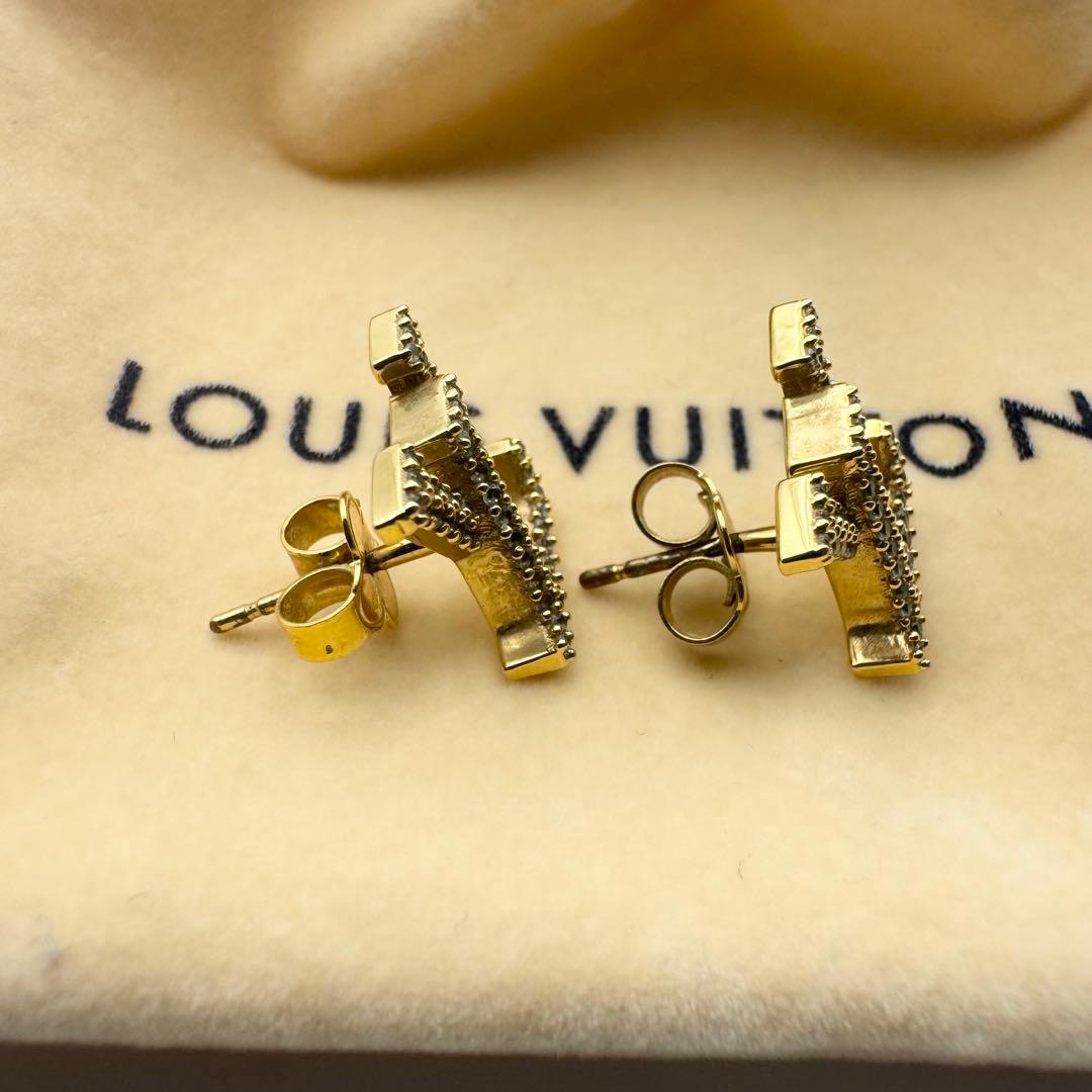ルイヴィトン ピアス ゴールド LV アイコニック ストラス モノグラム 箱付き