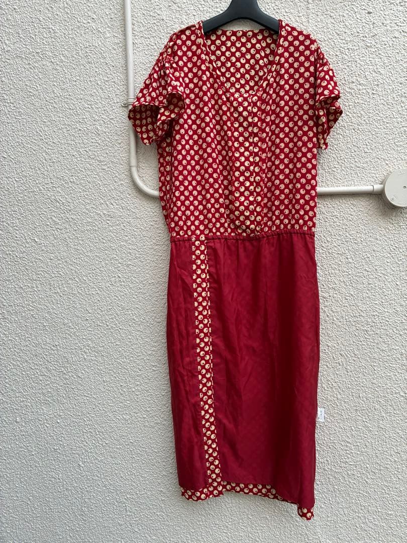 1980年前半金子功氏期　ピンクハウス　赤ワンピース　水玉花テキスタイル縮緬素材