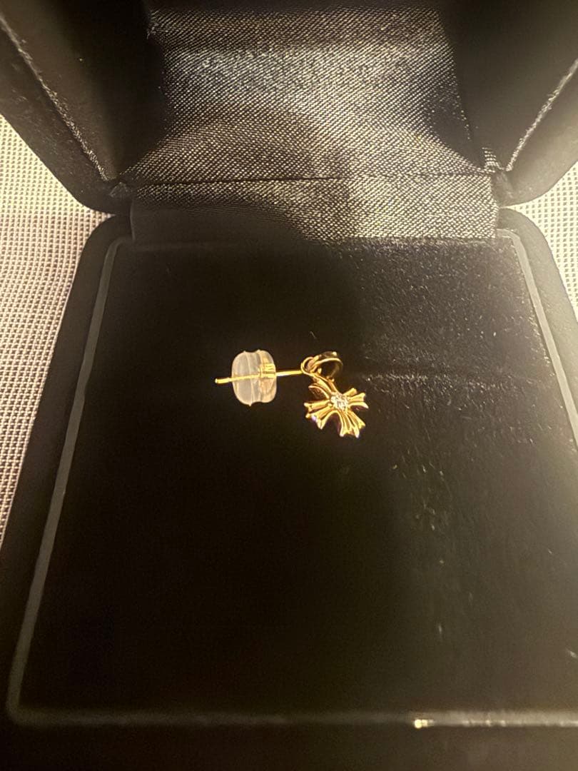 K18イエローゴールド　ダイヤモンドピアス