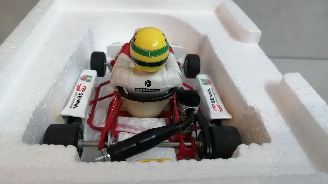 アイルトン・セナ カートモデル 1/18スケール
