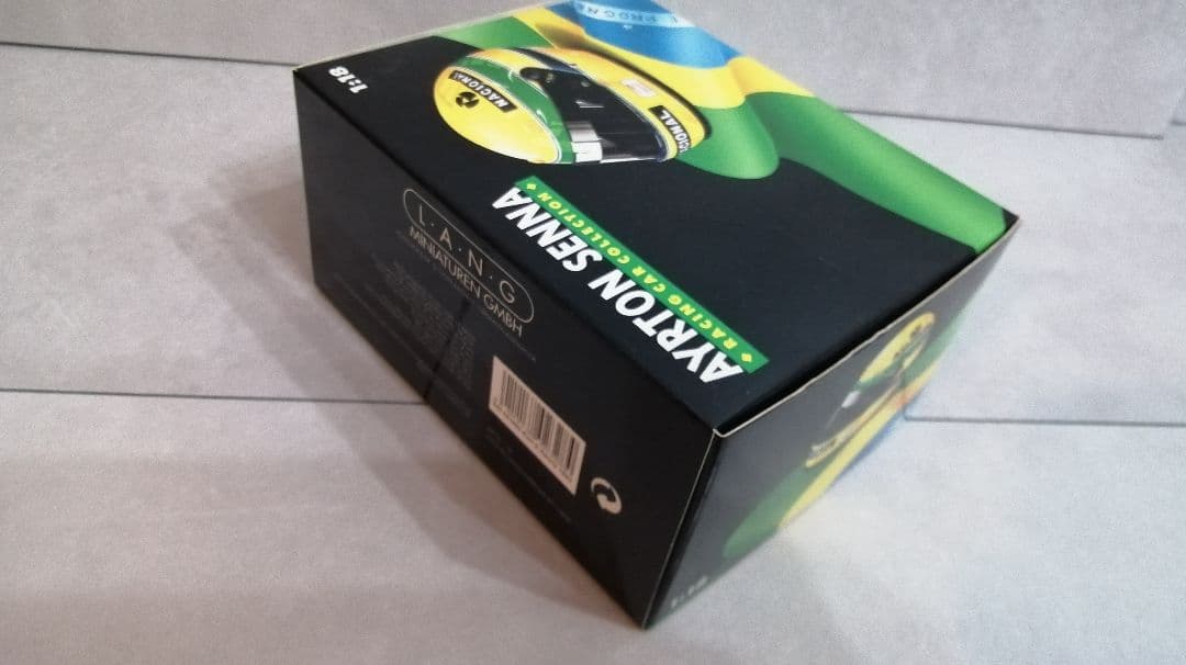 アイルトン・セナ カートモデル 1/18スケール