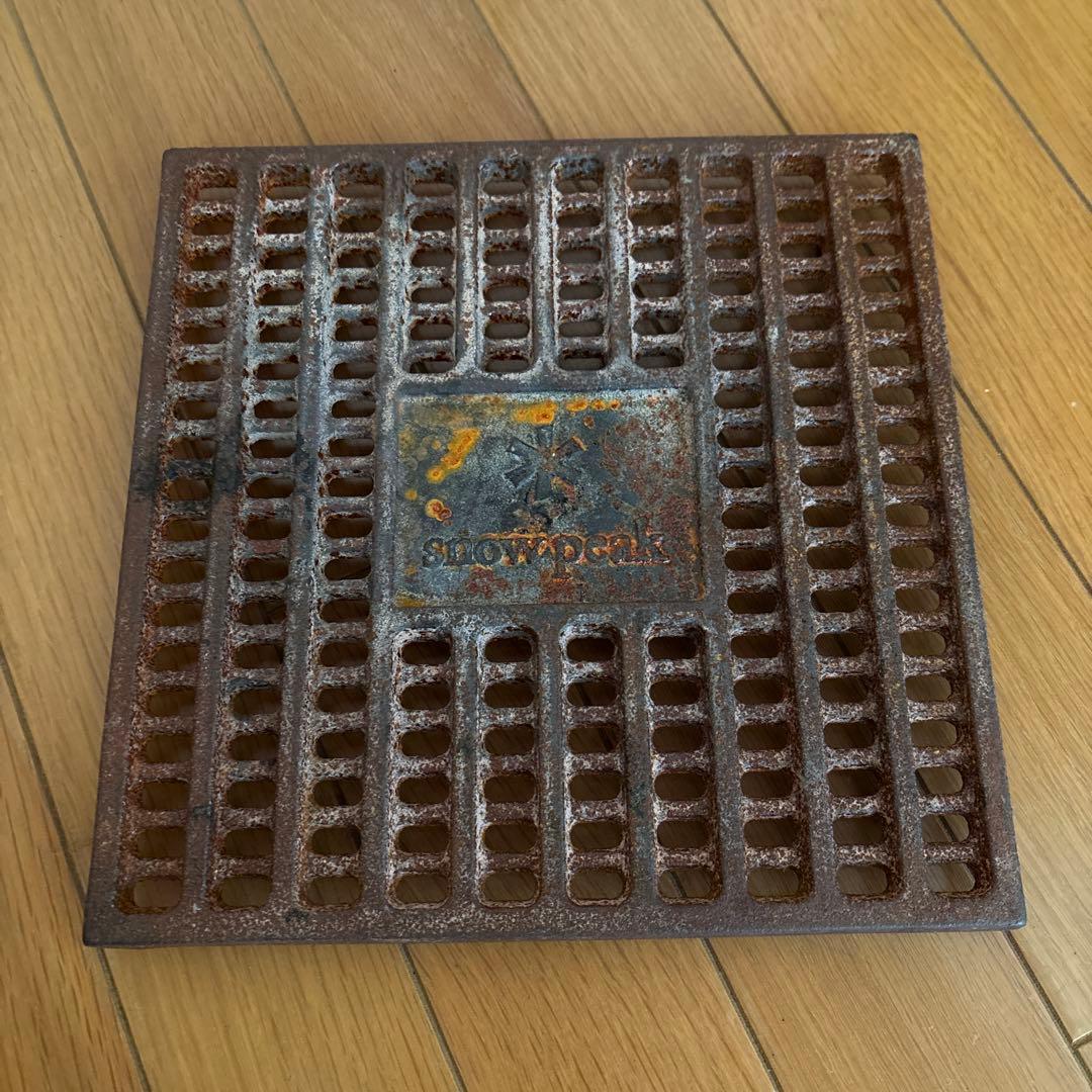 スノーピーク焚き火台Mサイズ、収納袋 とロストル、アイアンレッグ