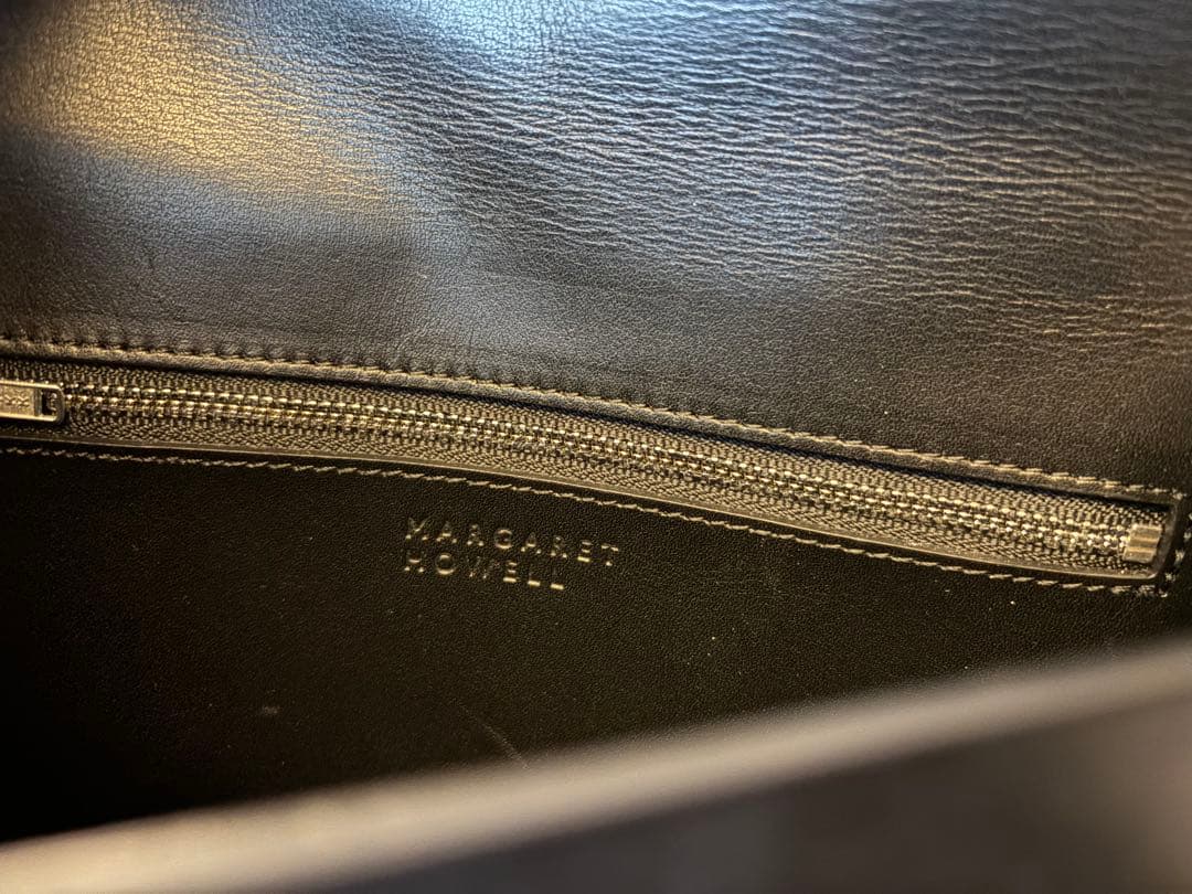 マーガレットハウエル レザーショルダーバッグ ブラック