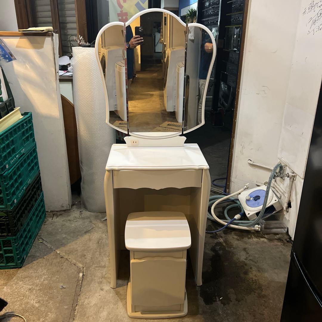 ⭐︎ニトリ⭐︎最終値下げ/三面鏡ドレッサー/オシャレでかわいい/ホワイト/美品