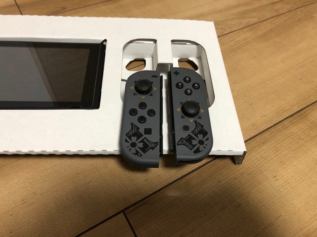 Nintendo Switch モンスターハンターライズデザイン プロコン付き