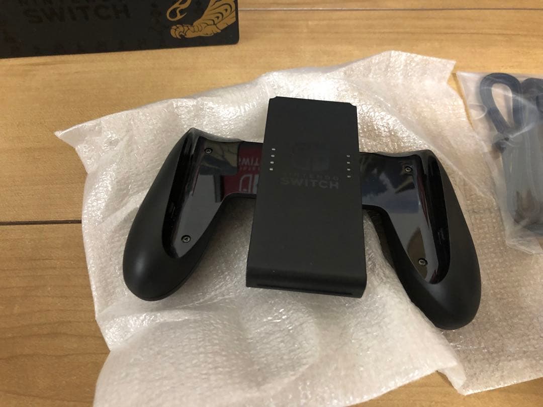 Nintendo Switch モンスターハンターライズデザイン プロコン付き