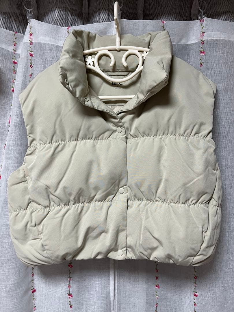 UNIQLO ダウンクロップドベスト ベージュ S