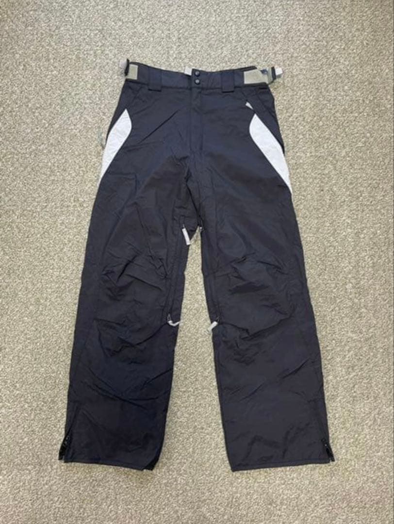 【値下げ】早い者勝ち！即購入可　スキーウェア　上下セット　ゼビオ　デサント