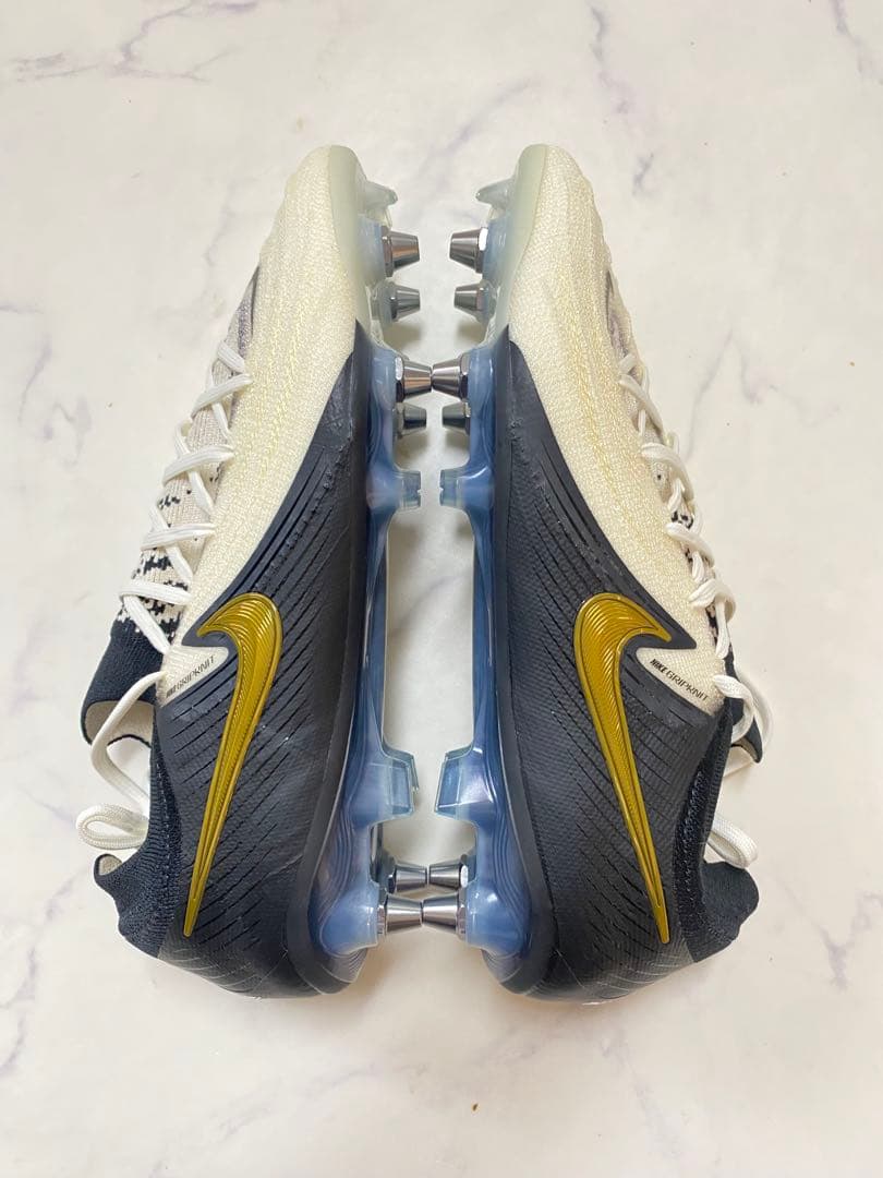 Nike サッカーシューズ