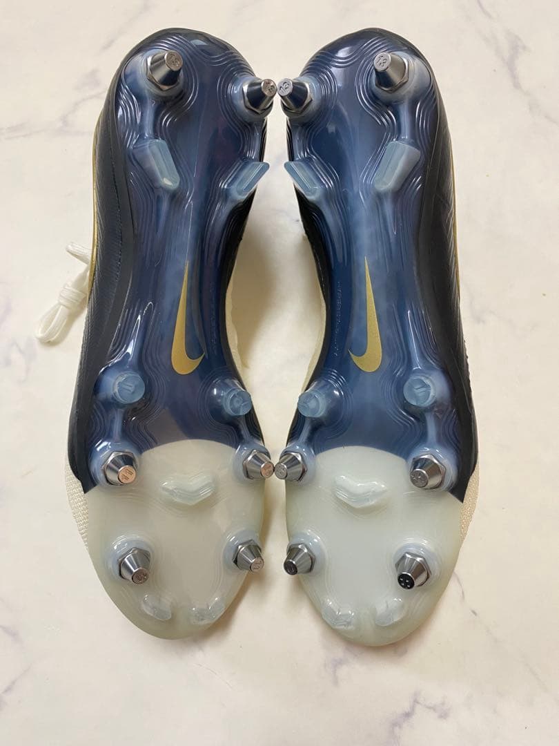 Nike サッカーシューズ