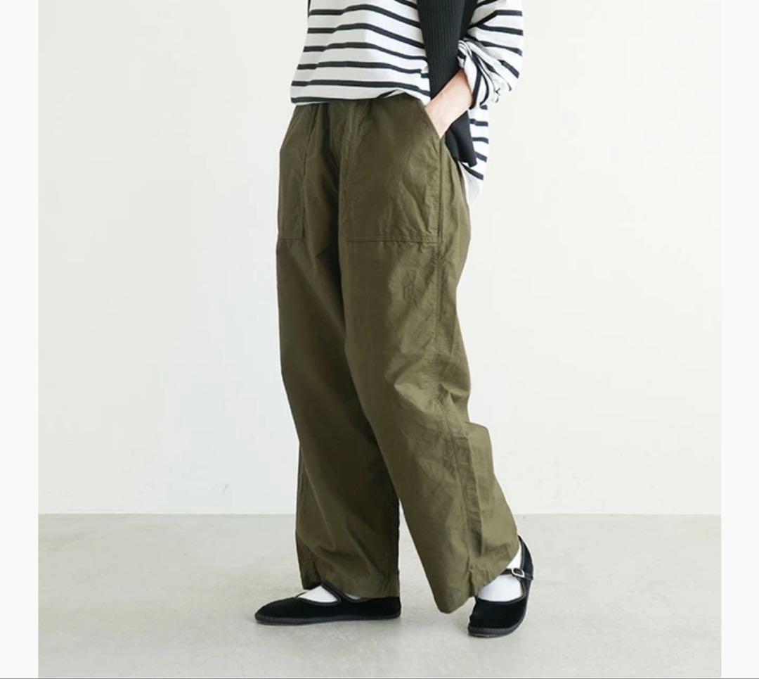 未使用品　mizuiro ind(ミズイロインド)カーゴイージーパンツ　カーキ