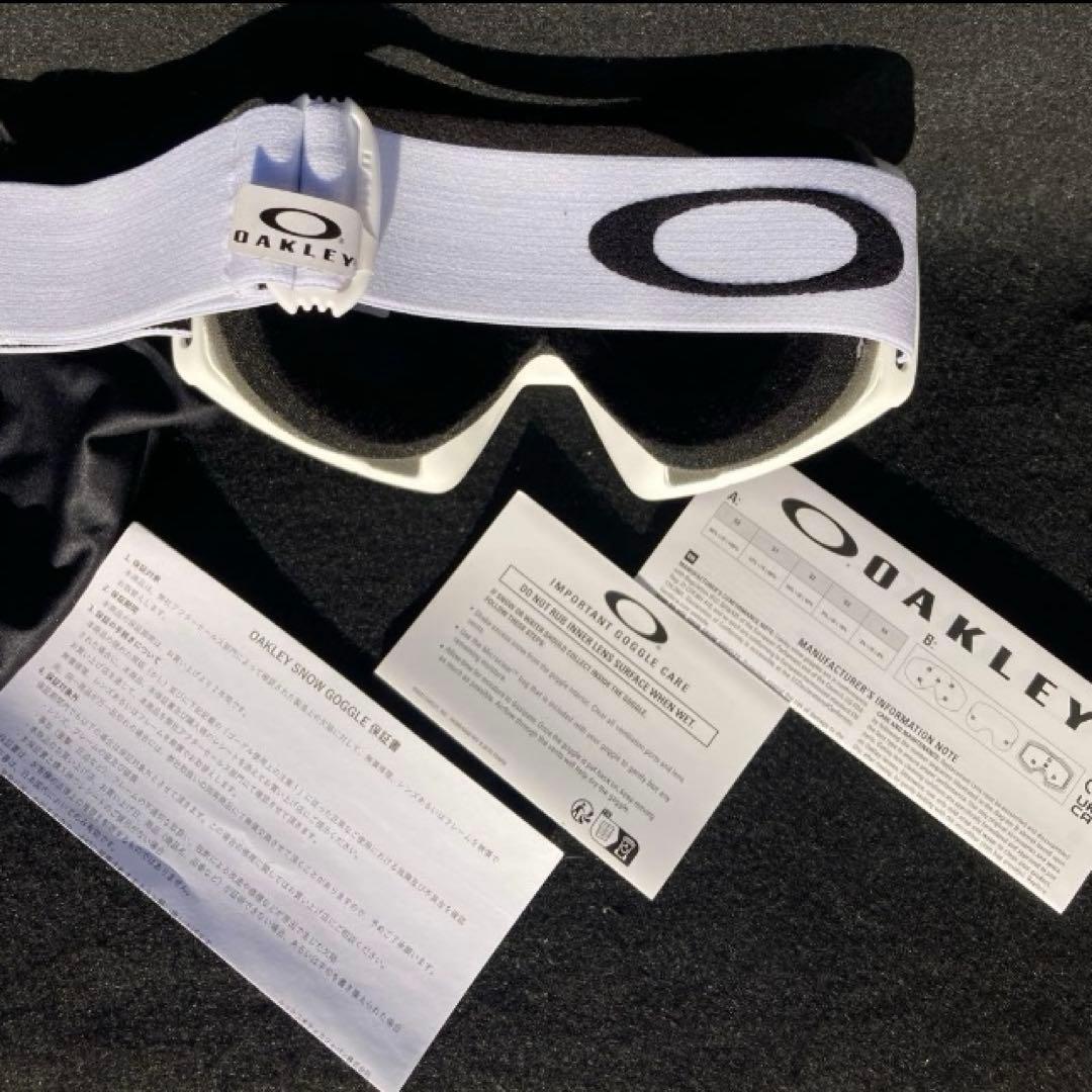 新品未使用　オークリーゴーグル　オークリースノーゴーグル　ゴーグル　雪用ゴーグル