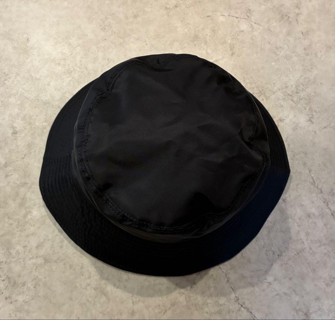 PRADA プラダ　ブラック バケットハット M 三角ロゴ