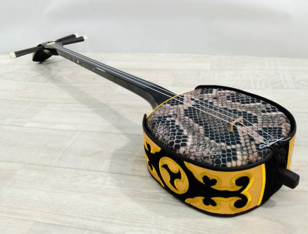 【極美品】三線 沖縄三線 工四合 付属品多数