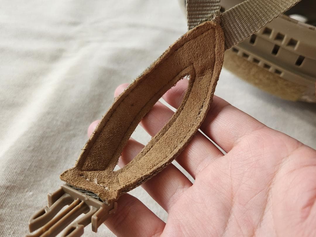 【実物】Ops-Core FAST Bump ヘルメット (ノンバリスティック)