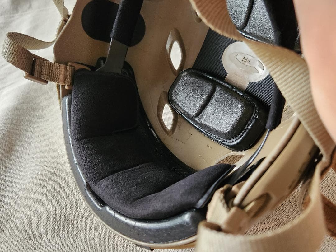 【実物】Ops-Core FAST Bump ヘルメット (ノンバリスティック)