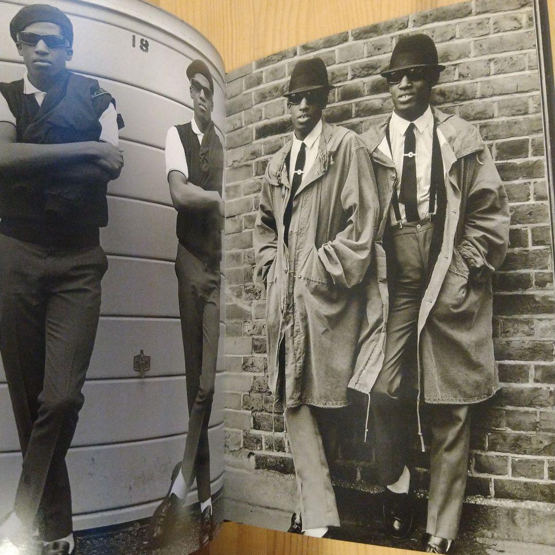 洋書 Made in the UK: The Music of Attitude