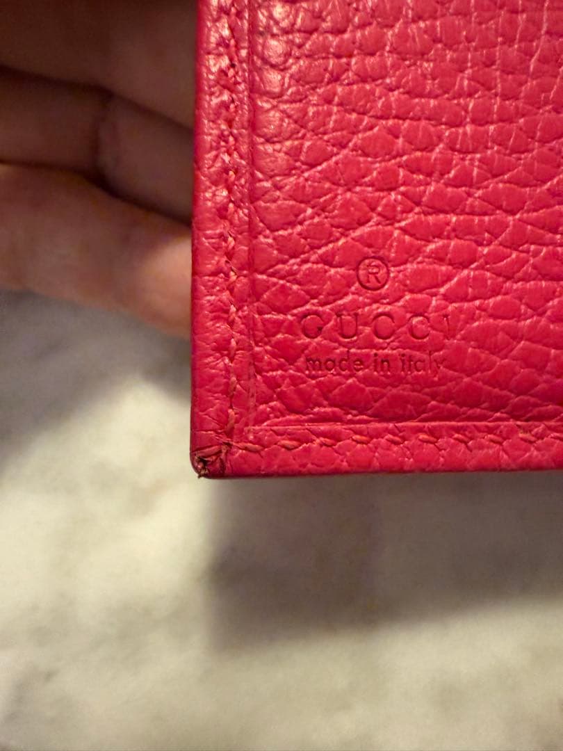 箱付きGUCCI ミニ財布　マーモント　エンボスロゴ