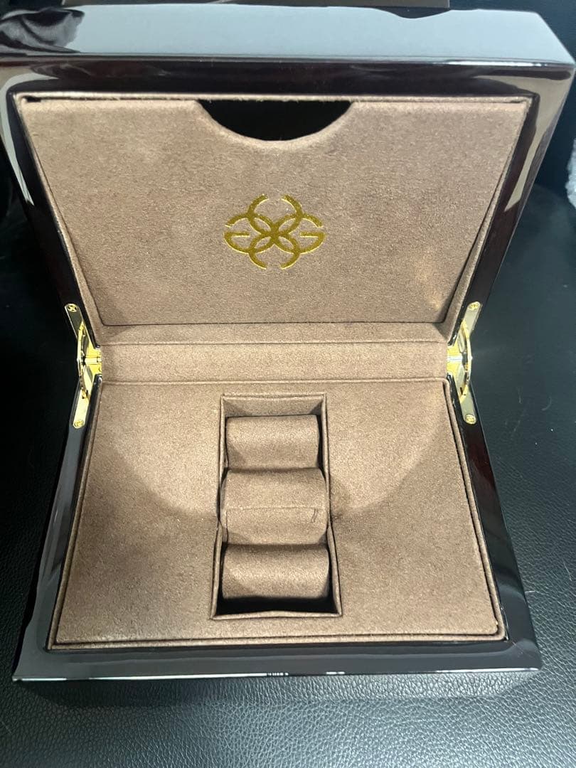 【レア】【限定】GOLDEN CONCEPT シルバーケース 44mm