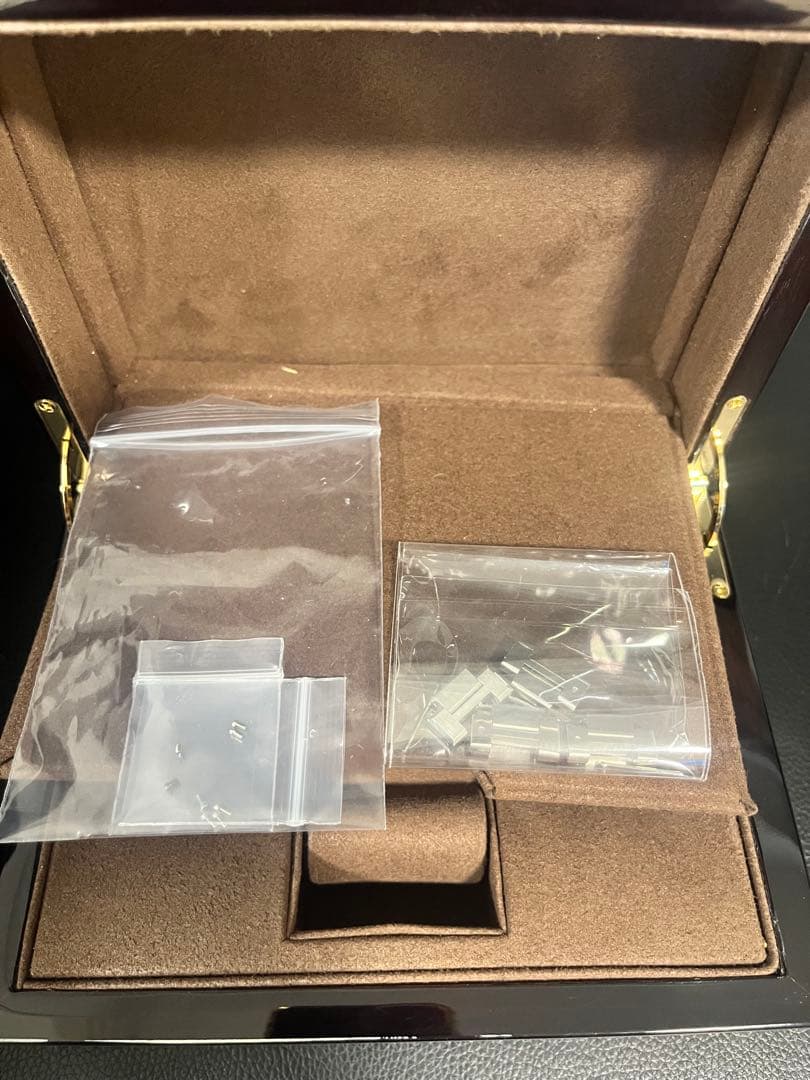 【レア】【限定】GOLDEN CONCEPT シルバーケース 44mm