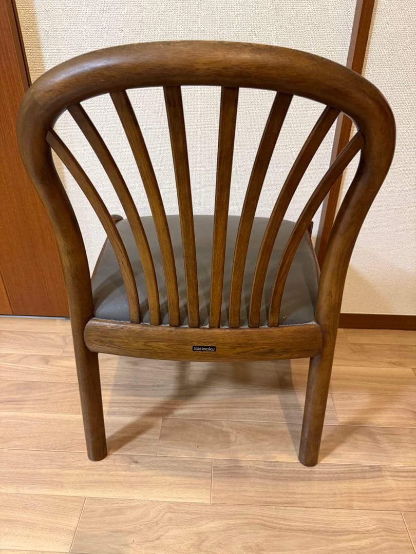 カリモク家具 ダイニングチェア 木製 レザー調座面 椅子　NO.3
