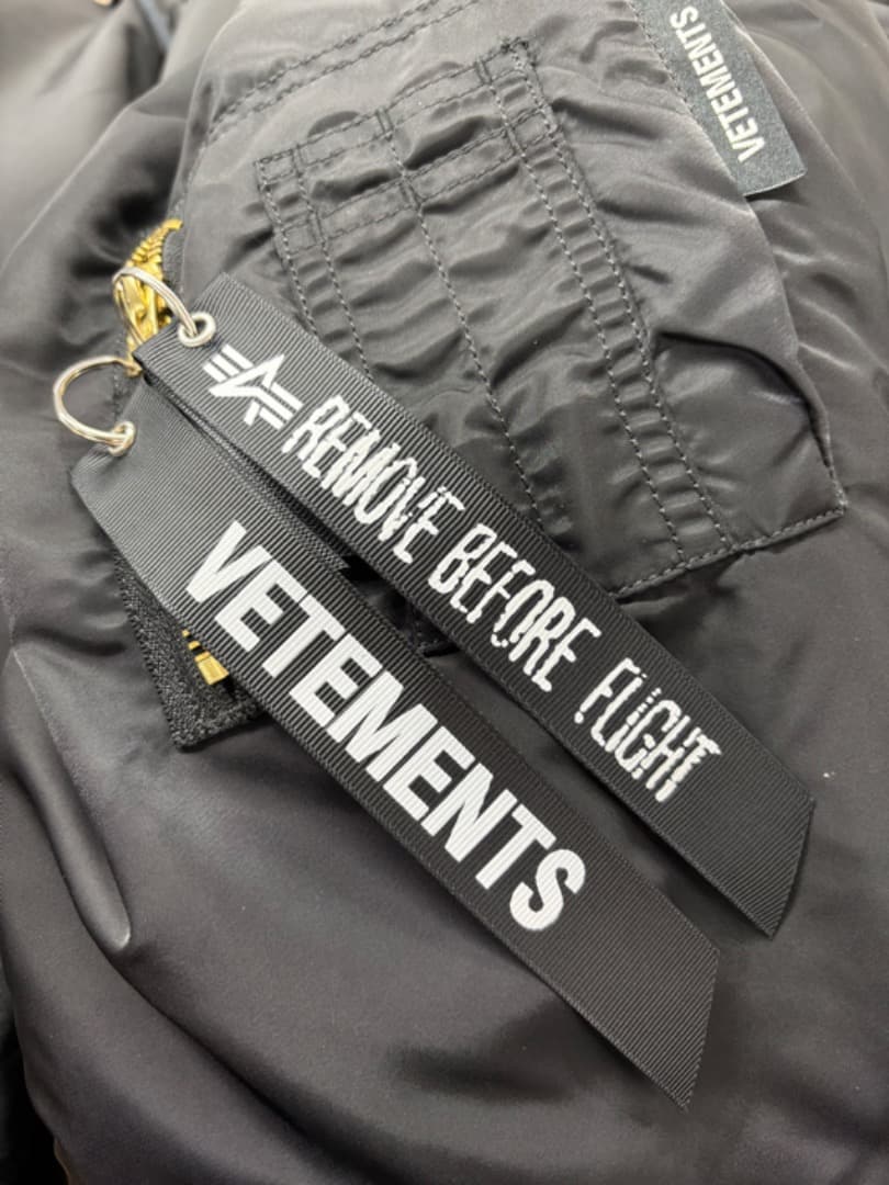 VETEMENTS Alpha Fitted リバーシブル ボンバージャケット