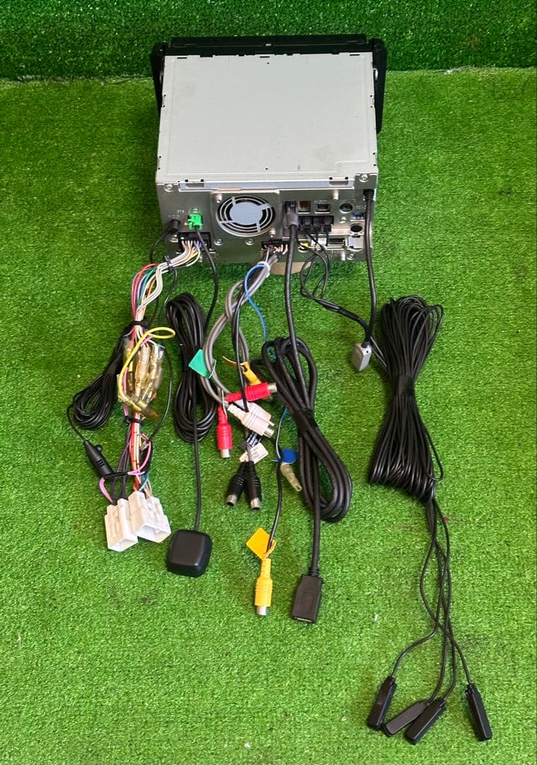 パイオニア AVIC-ZH09 ナビゲーション フルセグ。地図データ2011年版