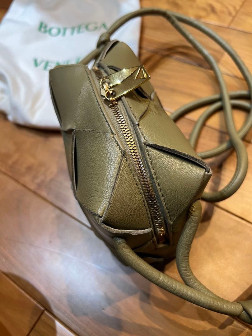 BOTTEGA VENETA カメラカセットバッグ