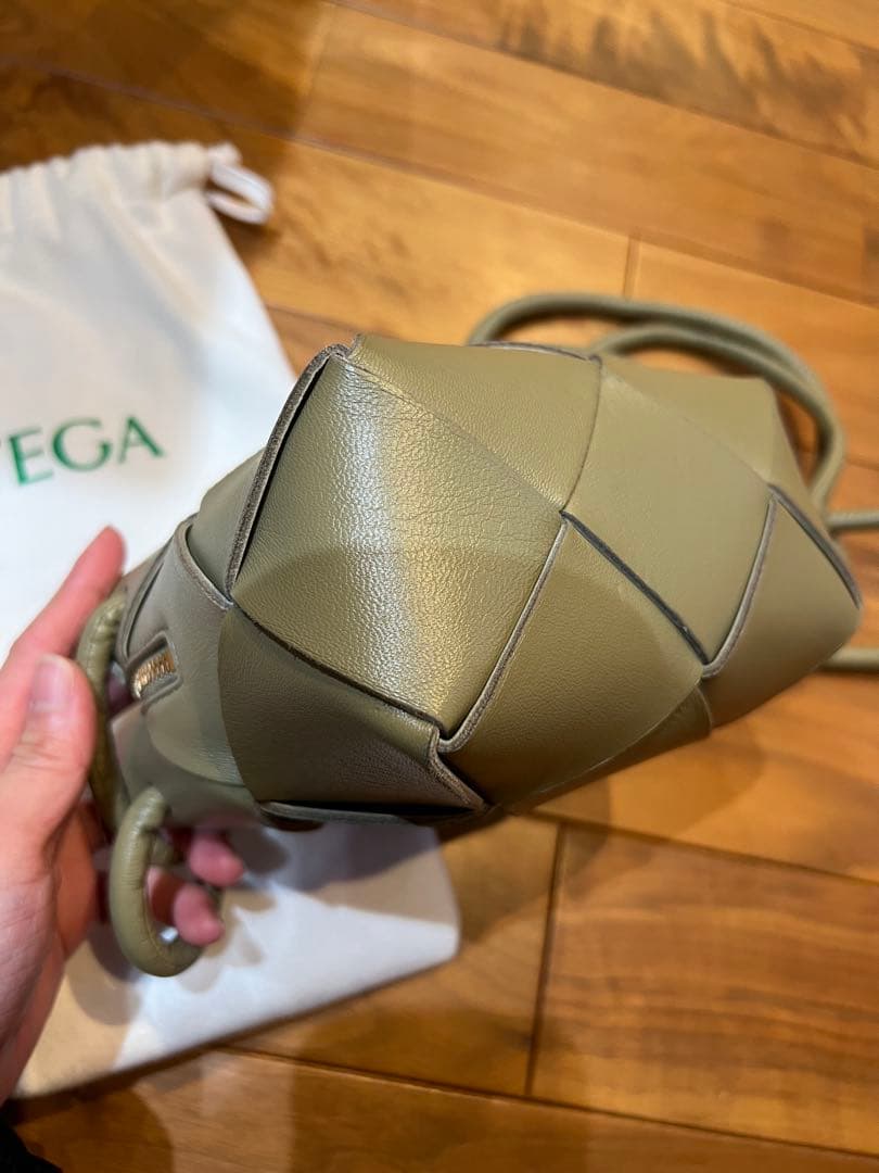 BOTTEGA VENETA カメラカセットバッグ