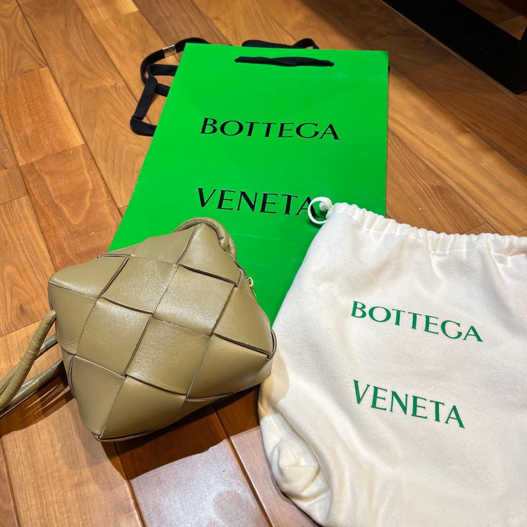 BOTTEGA VENETA カメラカセットバッグ