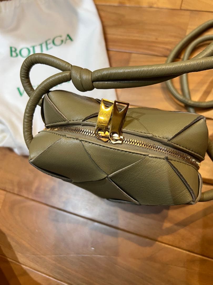 BOTTEGA VENETA カメラカセットバッグ