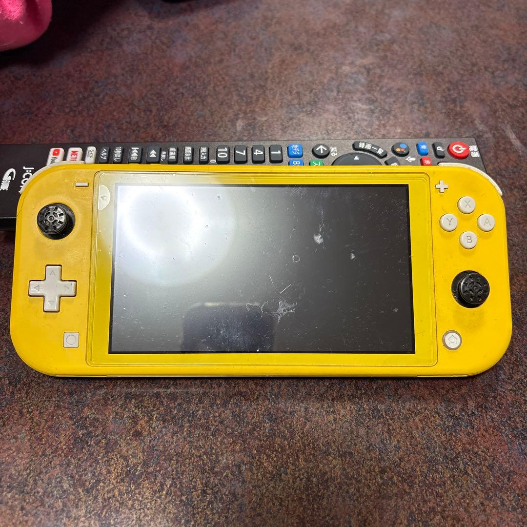 Nintendo Switch Light イエロー ジャンク品