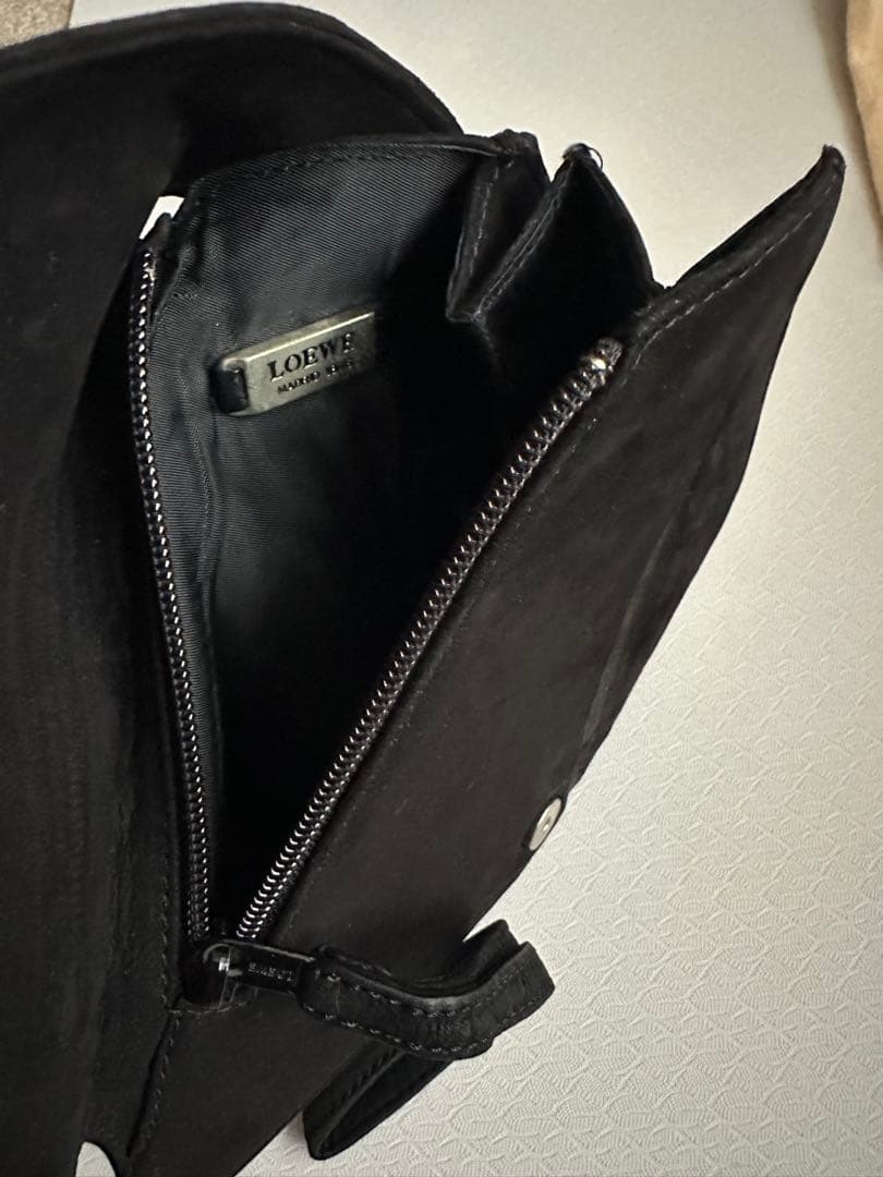 お値引きしました！LOEWE スエード クラッチポーチ