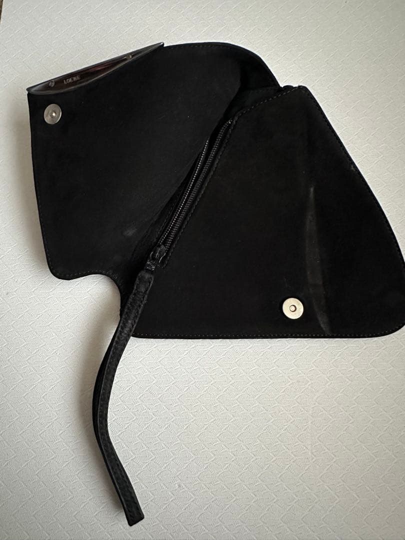 お値引きしました！LOEWE スエード クラッチポーチ