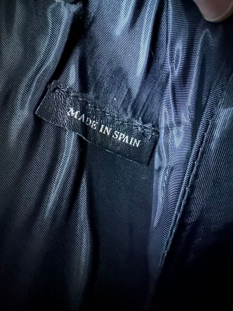 お値引きしました！LOEWE スエード クラッチポーチ