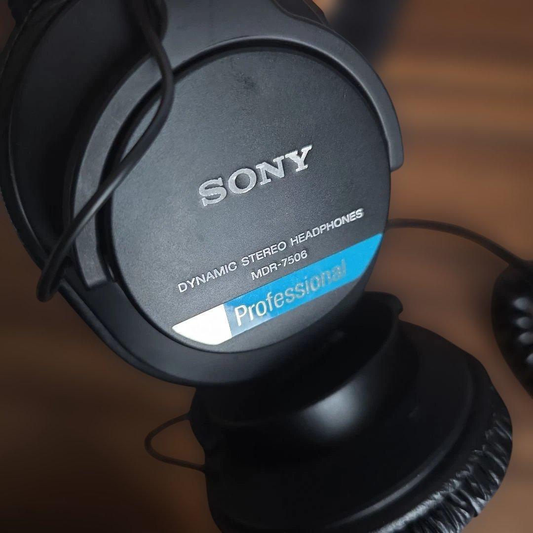MDR-7506　ソニーモニターヘッドホン